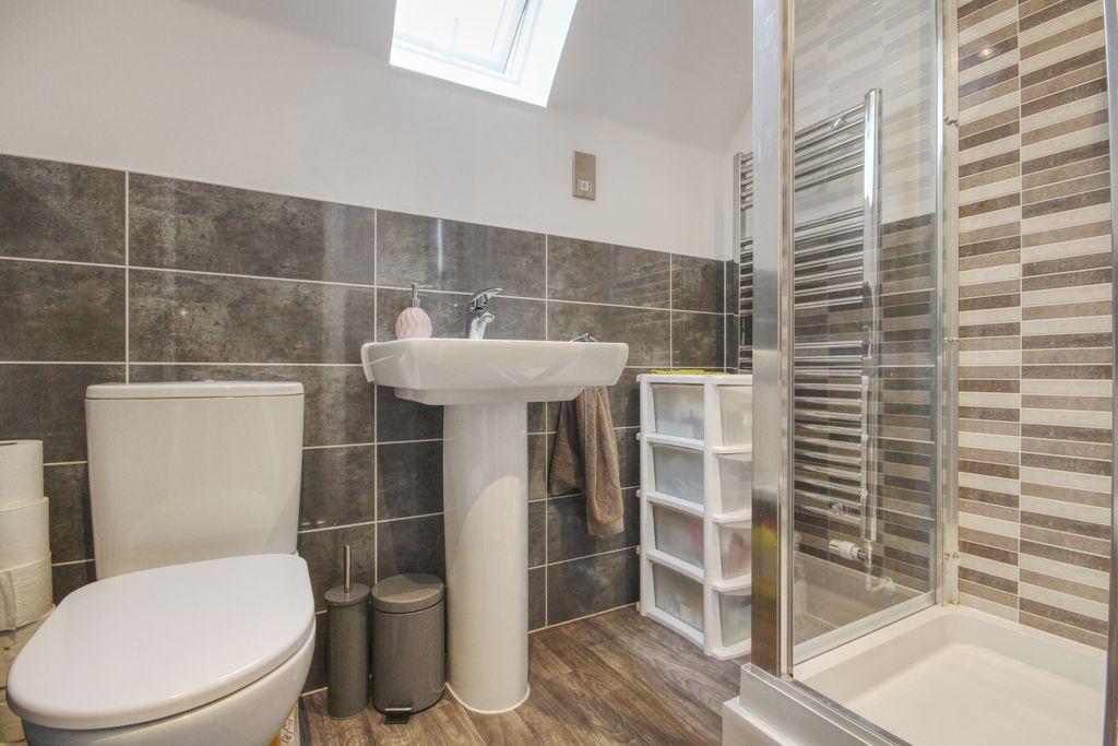 Bathroom (Shower room second floor)