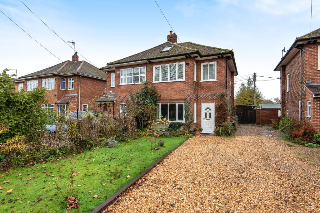 Worlds End Lane, Aylesbury, HP22 3 bed semidetached house £525,000