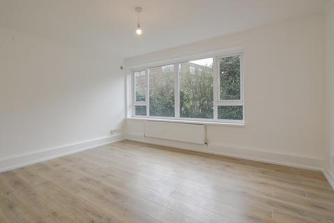 2 bedroom flat to rent, Palmerston Court