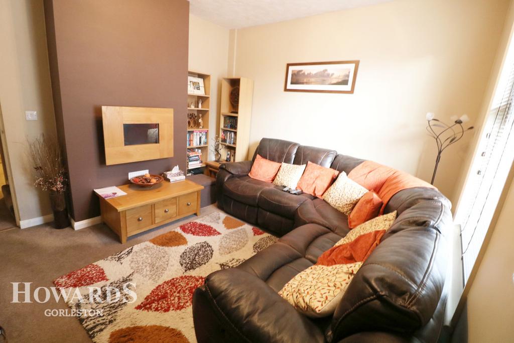 Anson Road, Great Yarmouth 3 bed terraced house £140,000