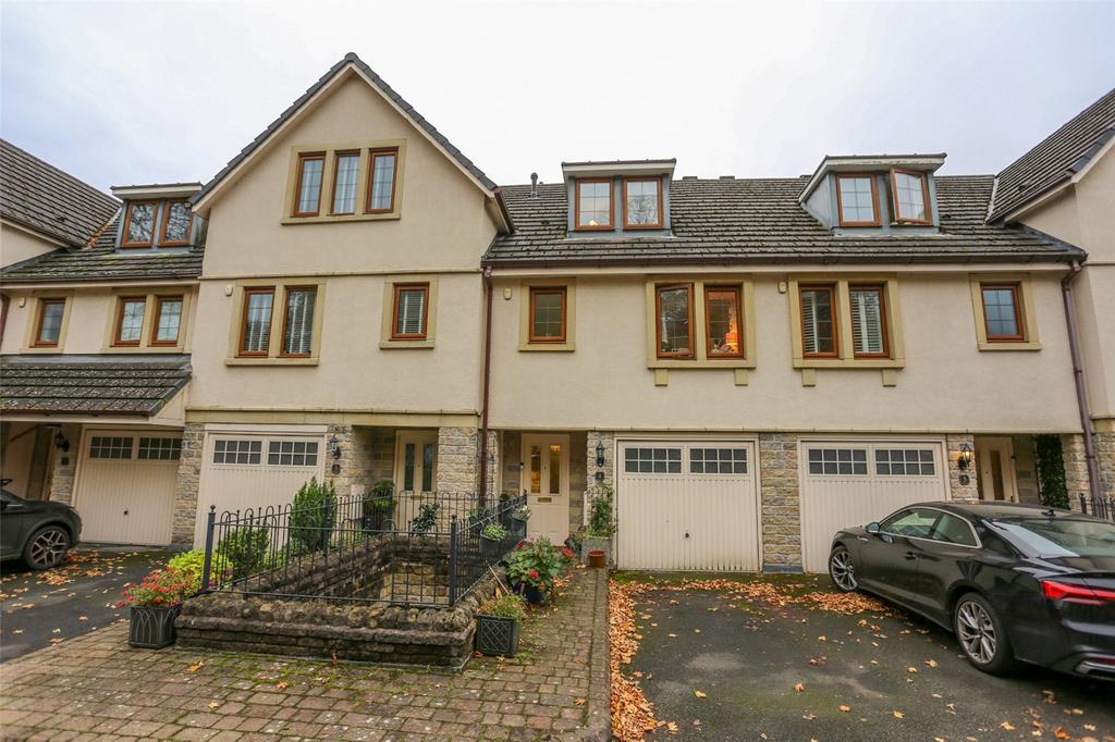 West Towers Mews, Marple, Cheshire, SK6 4 bed house £425,000