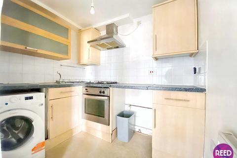 Flat E, Ness Court, 82 Ness Road, Shoeburyness, Southend-on-sea, SS3 9DH
