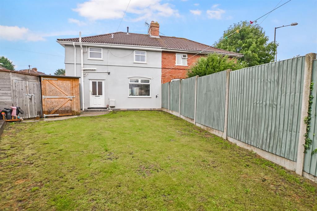 Wrington Crescent, Bristol, BS13 7EW 3 bed semidetached house £1,295 pcm (£299 pw)