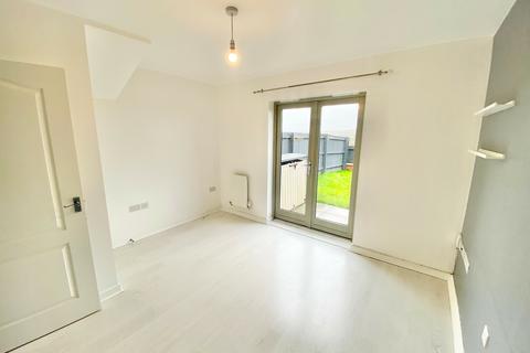 2 bedroom end of terrace house to rent, Lon Y Grug, Llandarcy, Swansea