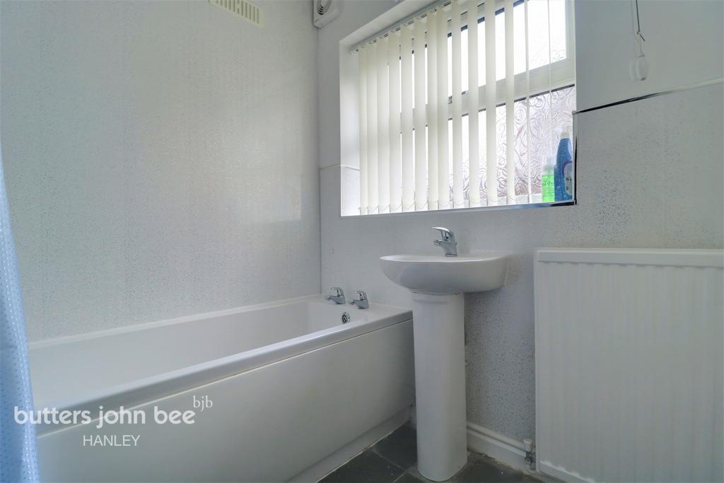 Wade Street, Burslem, ST6 1HN 2 bed terraced house £90,000