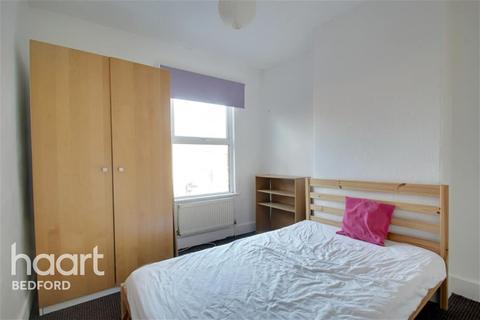 1 bedroom in a house share to rent - Park Road West
