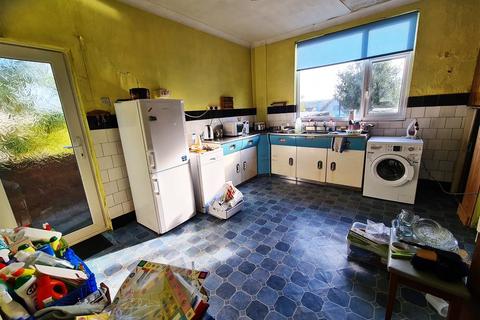 129 Hendre Road, Pencoed, Bridgend, CF35 6TN