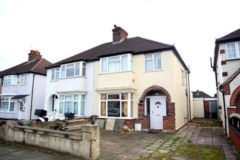 20 Westwick Gardens, Hounslow, TW4 6LW