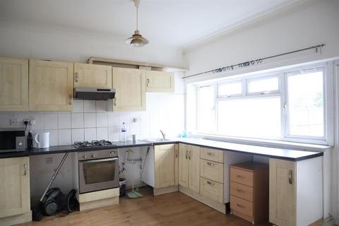 20 Westwick Gardens, Hounslow, TW4 6LW