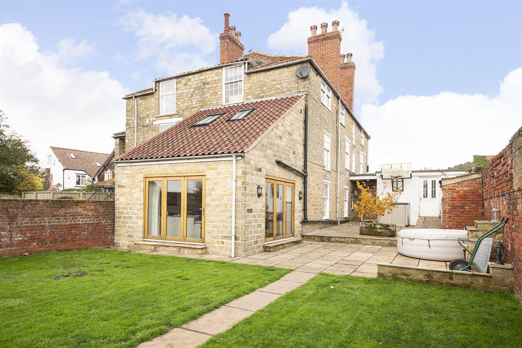 Tinley Garth, York, YO62 6AR 5 bed semidetached house £475,000