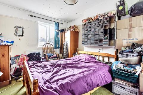 27 Bowness Avenue, Didcot, OX11 8NF