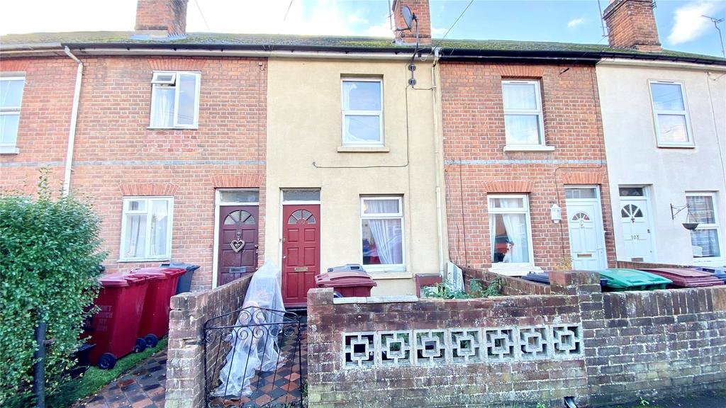 Sherwood Street, Reading, Berkshire... 2 bed terraced house £1,100