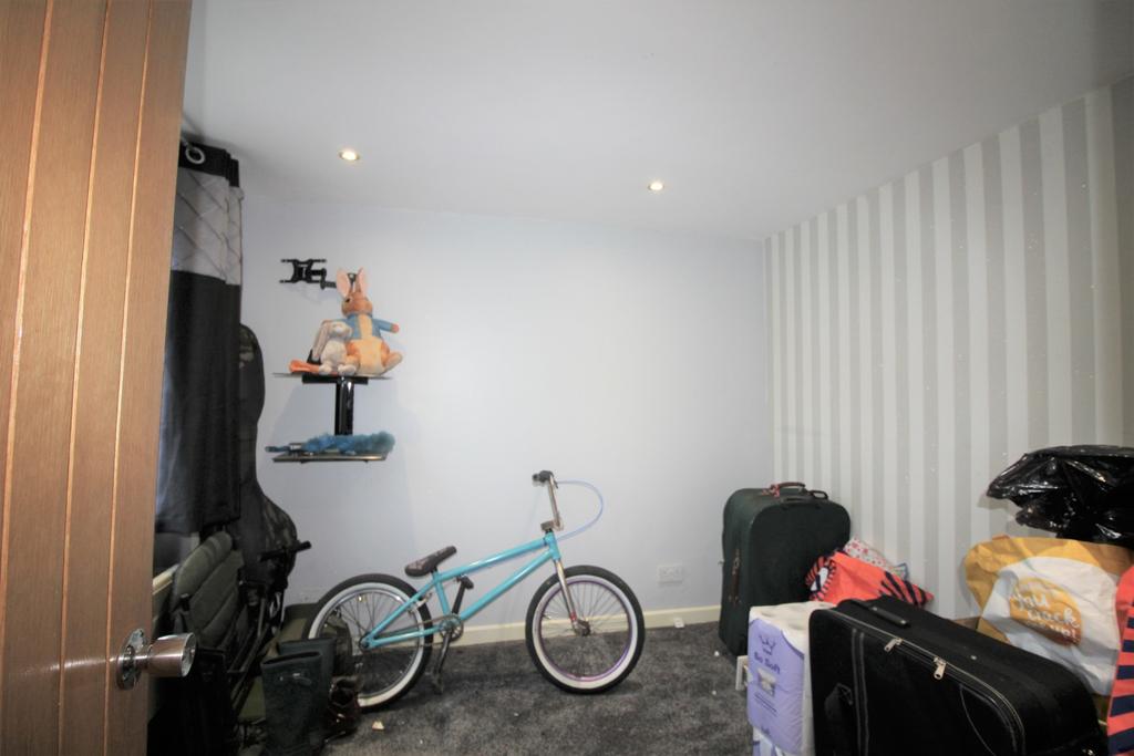 Living Room 3/ Bedroom 4