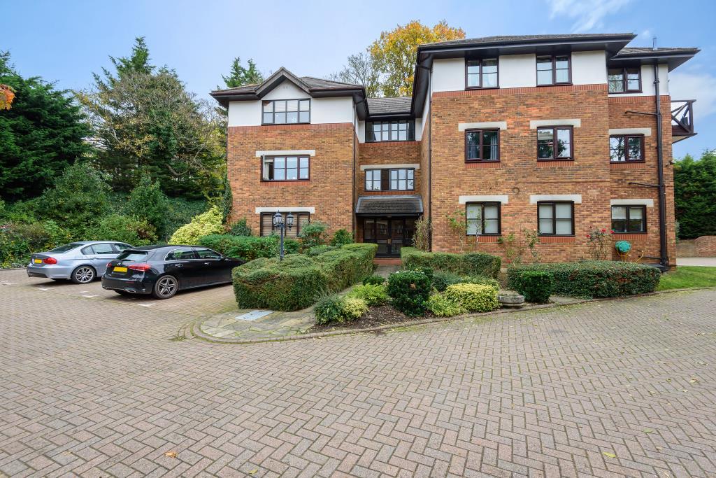 Sunninghill, Berkshire, SL5 2 bed flat £315,000