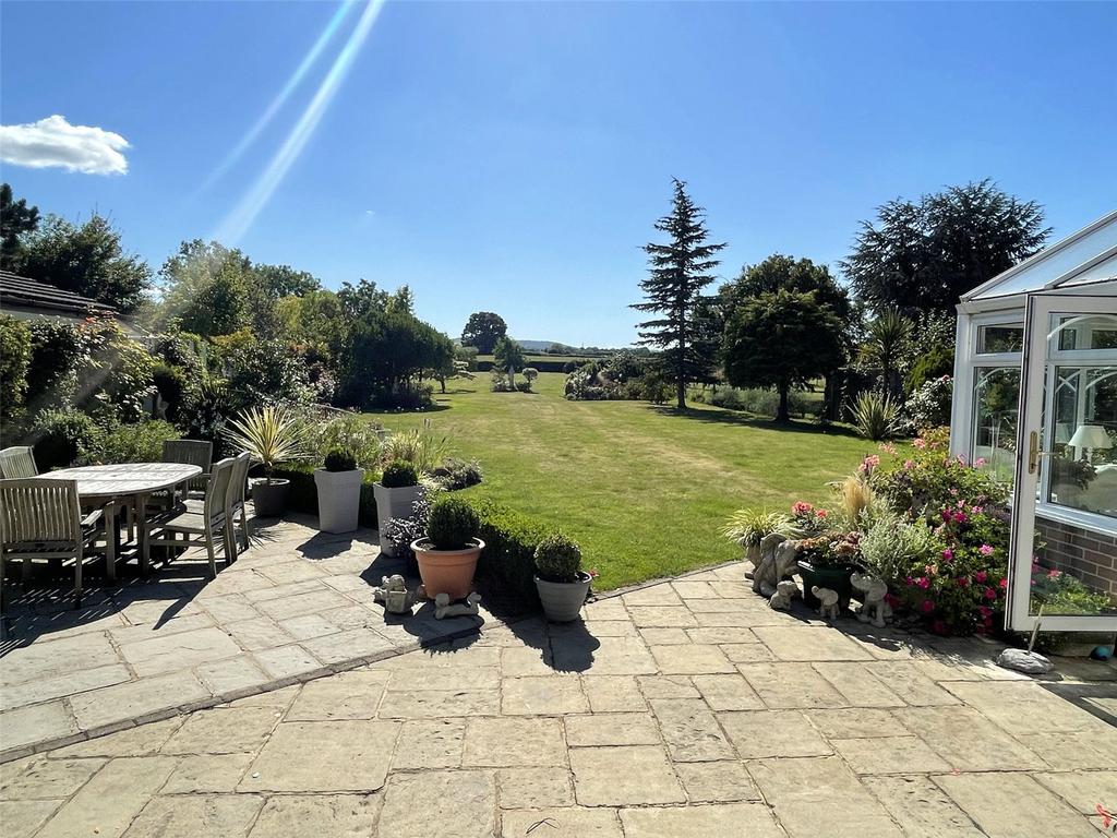 Brookfield Road, Churchdown... 3 bed detached house £750,000