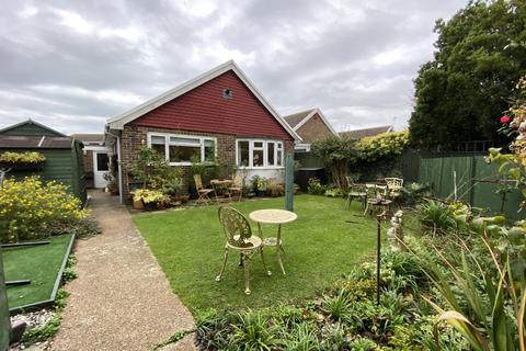 28 Dickens Way, Eastbourne, BN23 7TG