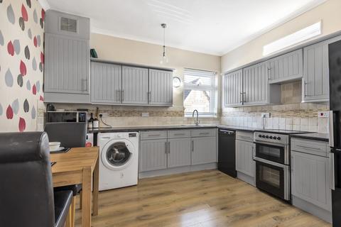 2 bedroom flat for sale - Derry Downs Orpington BR5