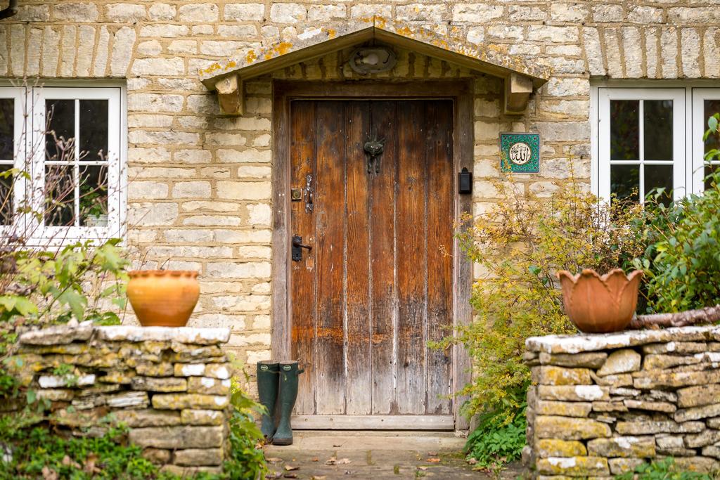 Swyre Farm Cottages, Aldsworth, GL54 3 RE, for sale with Sharvell Property, The Cotswold Estate Agency.