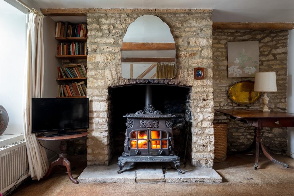 Swyre Farm Cottages, Aldsworth, GL54 3 RE, for sale with Sharvell Property, The Cotswold Estate Agency.