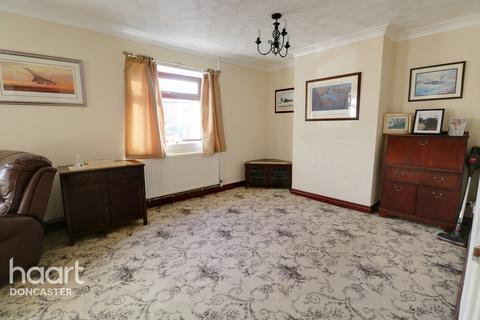 11 Cliff Crescent, Warmsworth, Doncaster, DN4 9PU