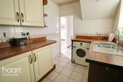11 Cliff Crescent, Warmsworth, Doncaster, DN4 9PU