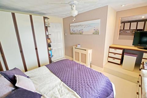 15 Bearbridge Road, Bristol, BS13 8SE