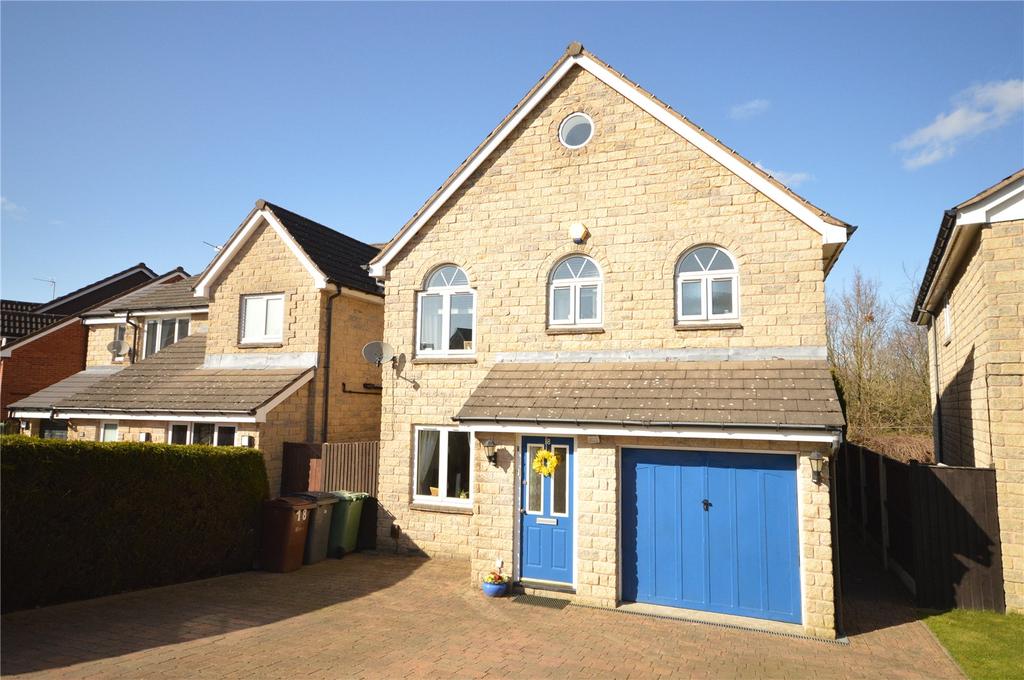 Crofters Lea, Yeadon, Leeds 4 bed detached house £425,000