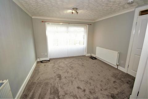 3 bedroom terraced house to rent, Waverley Drive, Glenrothes, KY6