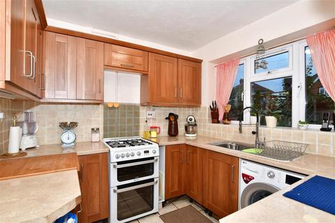 58 Jubilee Crescent, Gravesend, DA12 4JF