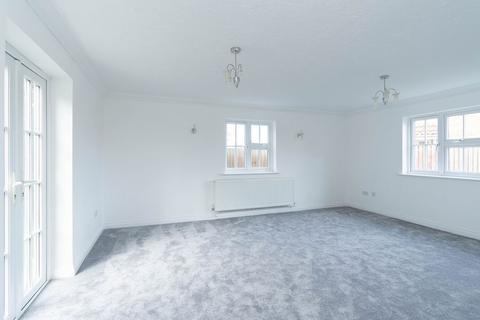 18 Congreves Close, Lutton, Spalding, PE12 9LX