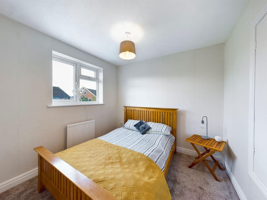 Bedroom 2 (Double)