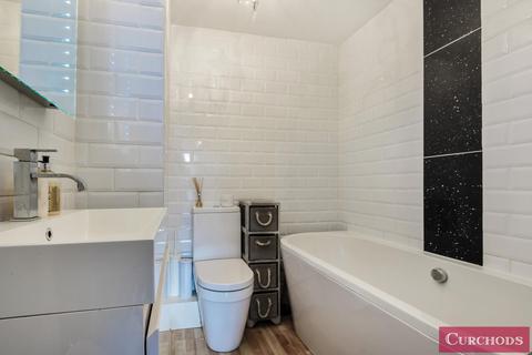 16 Ashurst Drive, Shepperton, TW17 0JL