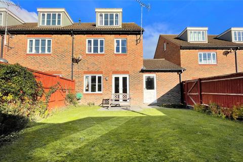 7 Aspen Close, Littlehampton, BN17 6GD