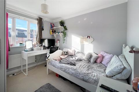 7 Aspen Close, Littlehampton, BN17 6GD