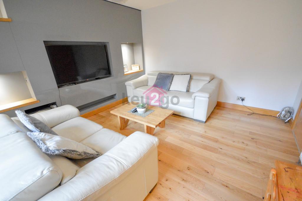 Delves Road, Hackenthorpe, Sheffield... 3 bed semidetached house £