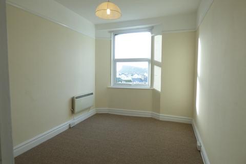 2 bedroom flat to rent, Orchard Gardens, Teignmouth