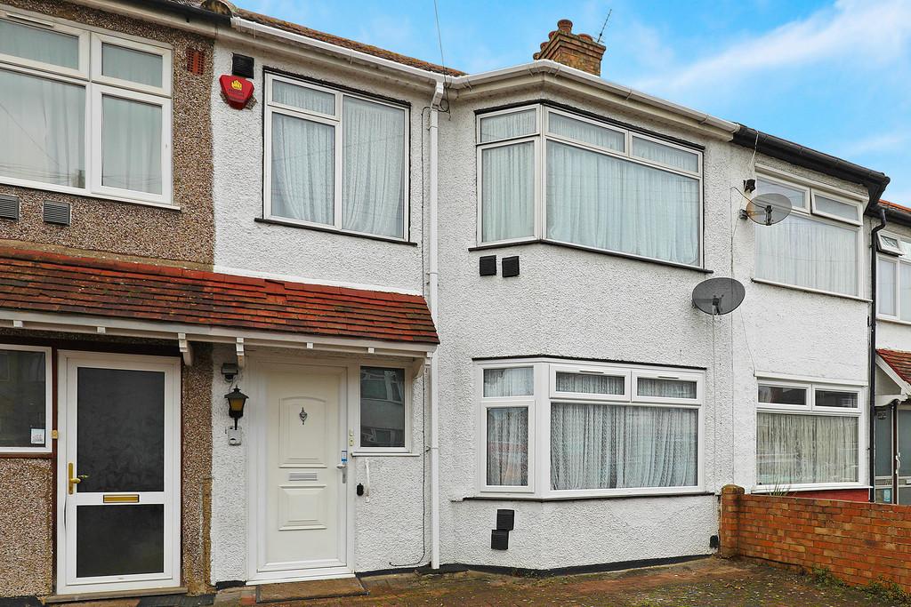 Ivanhoe Road, Hounslow 3 bed terraced house £500,000