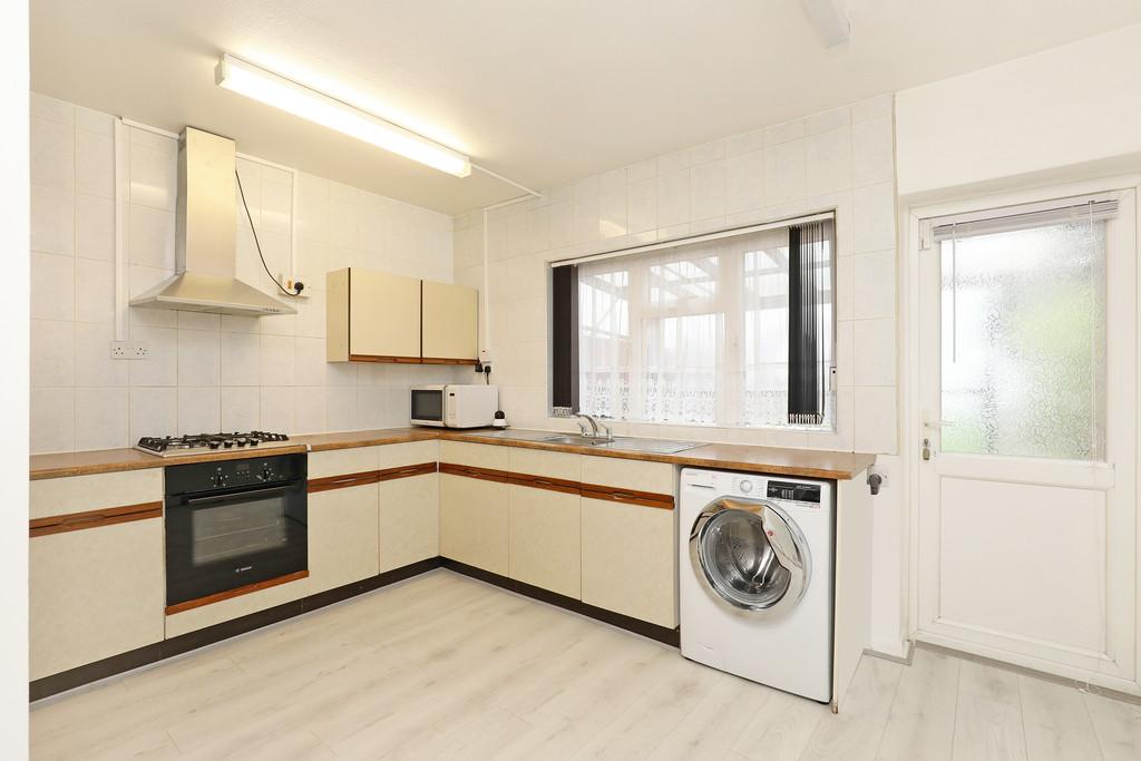 Ivanhoe Road, Hounslow 3 bed terraced house £500,000
