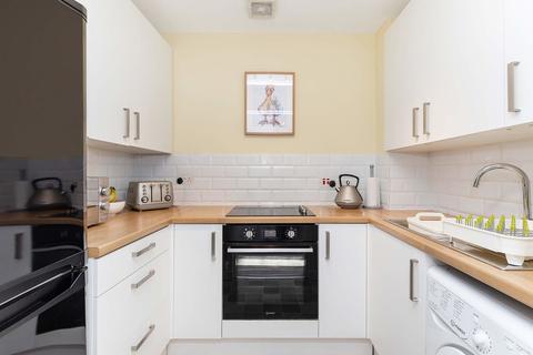 2/3, 22 Exeter Drive, Glasgow, G11 7UX
