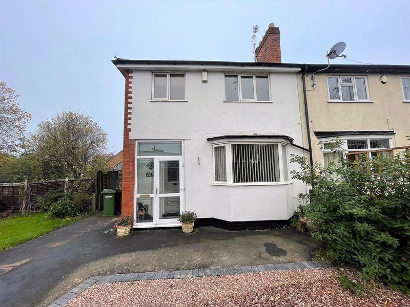 Pinfold Lane, Penn, Wolverhampton WV4 3 bed semidetached house £220,000