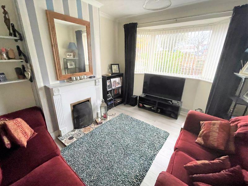 Pinfold Lane, Penn, Wolverhampton WV4 3 bed semidetached house £220,000