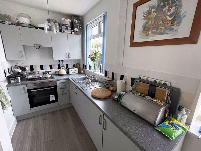 Pinfold Lane, Penn, Wolverhampton WV4 3 bed semidetached house £220,000
