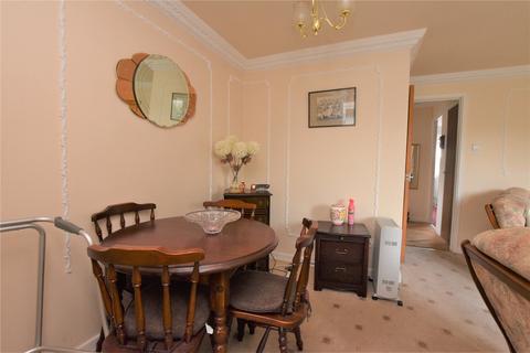 17 Barnard Close, Leeds, LS15 8UY