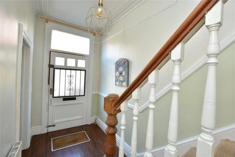 22 Roundhay View, Leeds, LS8 4DX