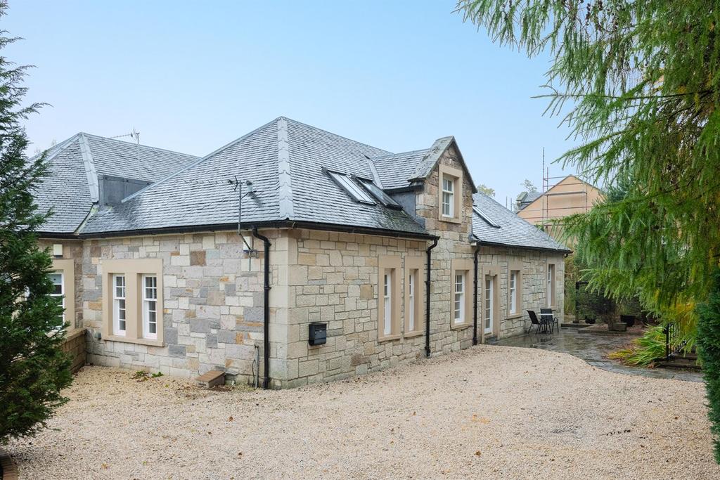 Montgomerie Drive, Stewarton, Kilmarnock, KA3 3 bed semidetached house