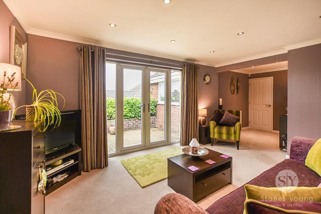 Alpine Grove, Blackburn, BB2 3 bed bungalow £275,000