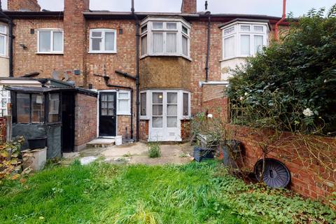 14 Oxford Close, London, N9 0NB