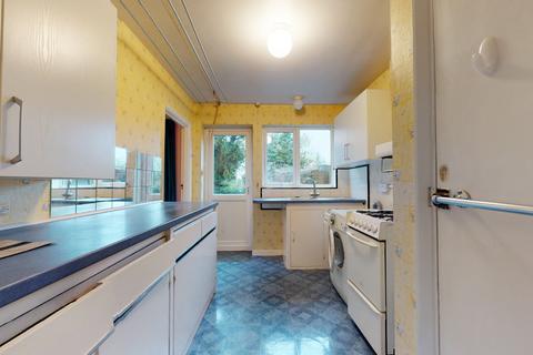 41 Wroxham Gardens, Potters Bar, EN6 3DJ