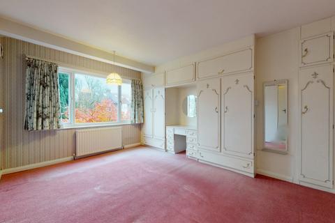 41 Wroxham Gardens, Potters Bar, EN6 3DJ