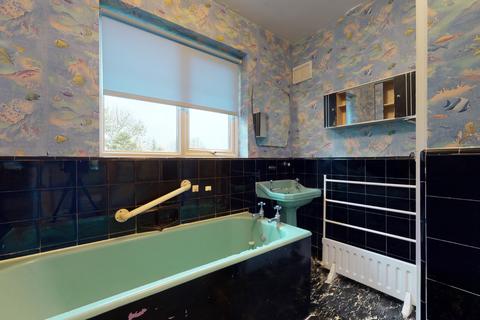 41 Wroxham Gardens, Potters Bar, EN6 3DJ